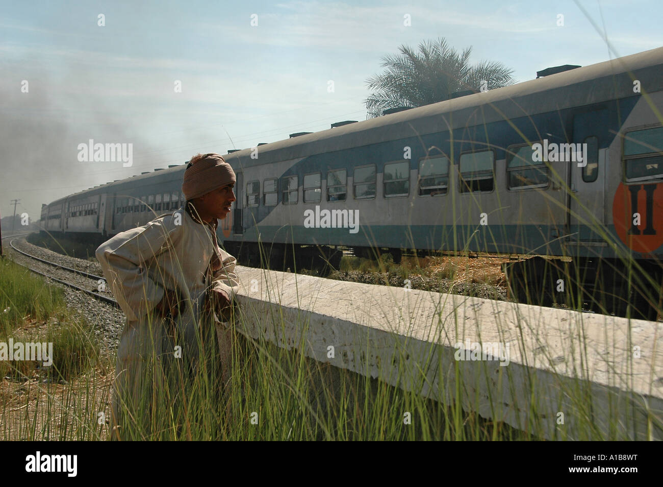 Train cairo luxor egypt fotografías e imágenes de alta resolución - Alamy