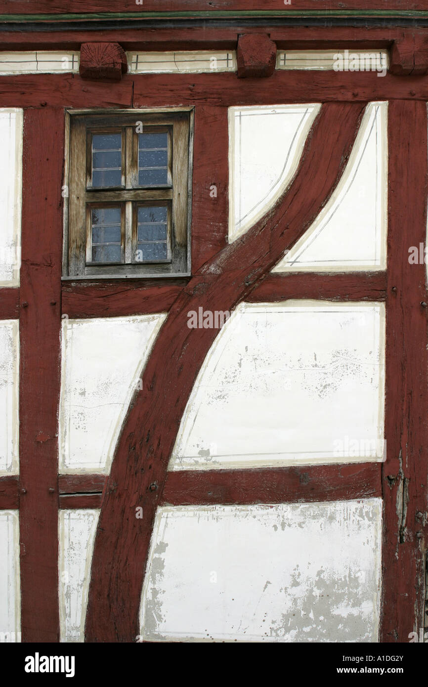 Parte de un marco fachada con haz inclinado Foto de stock