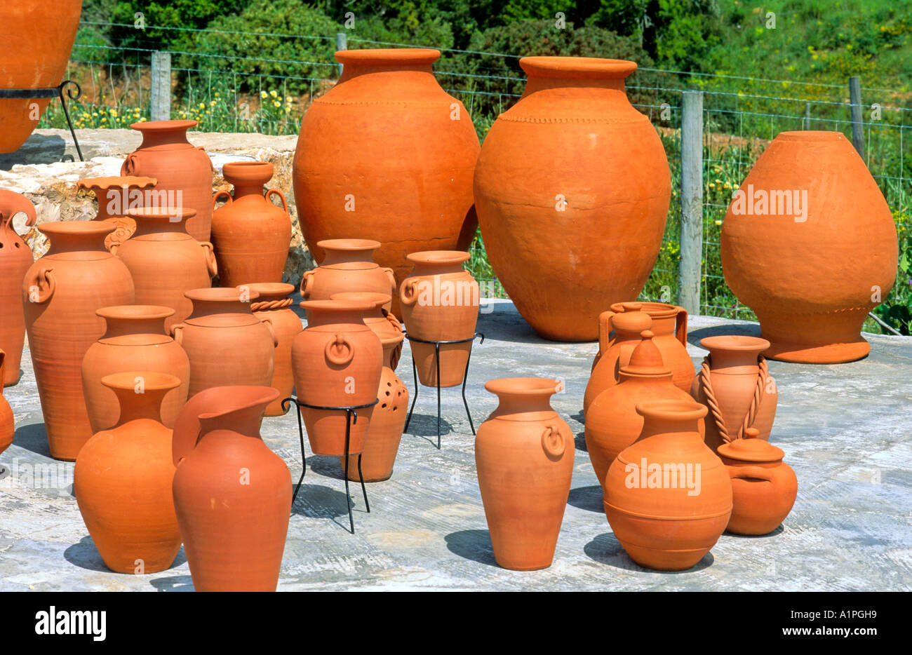 Macetas artesanales, Sagres, Algarve, Portugal, Europa Fotografía de stock  - Alamy