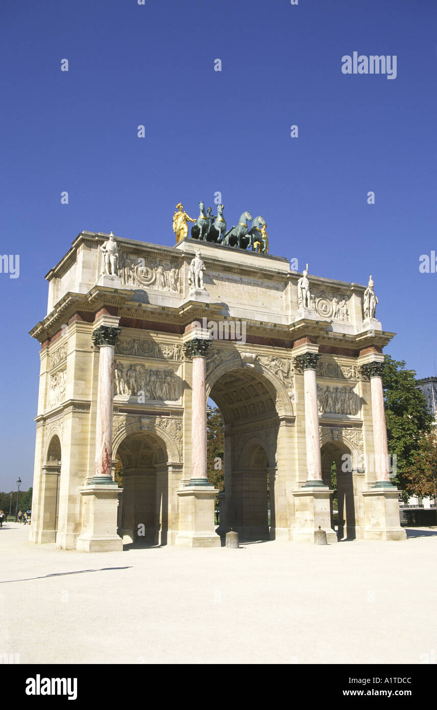 Arc de triomphe du Carrousel, Jardin des Tuilleries, París Foto de stock