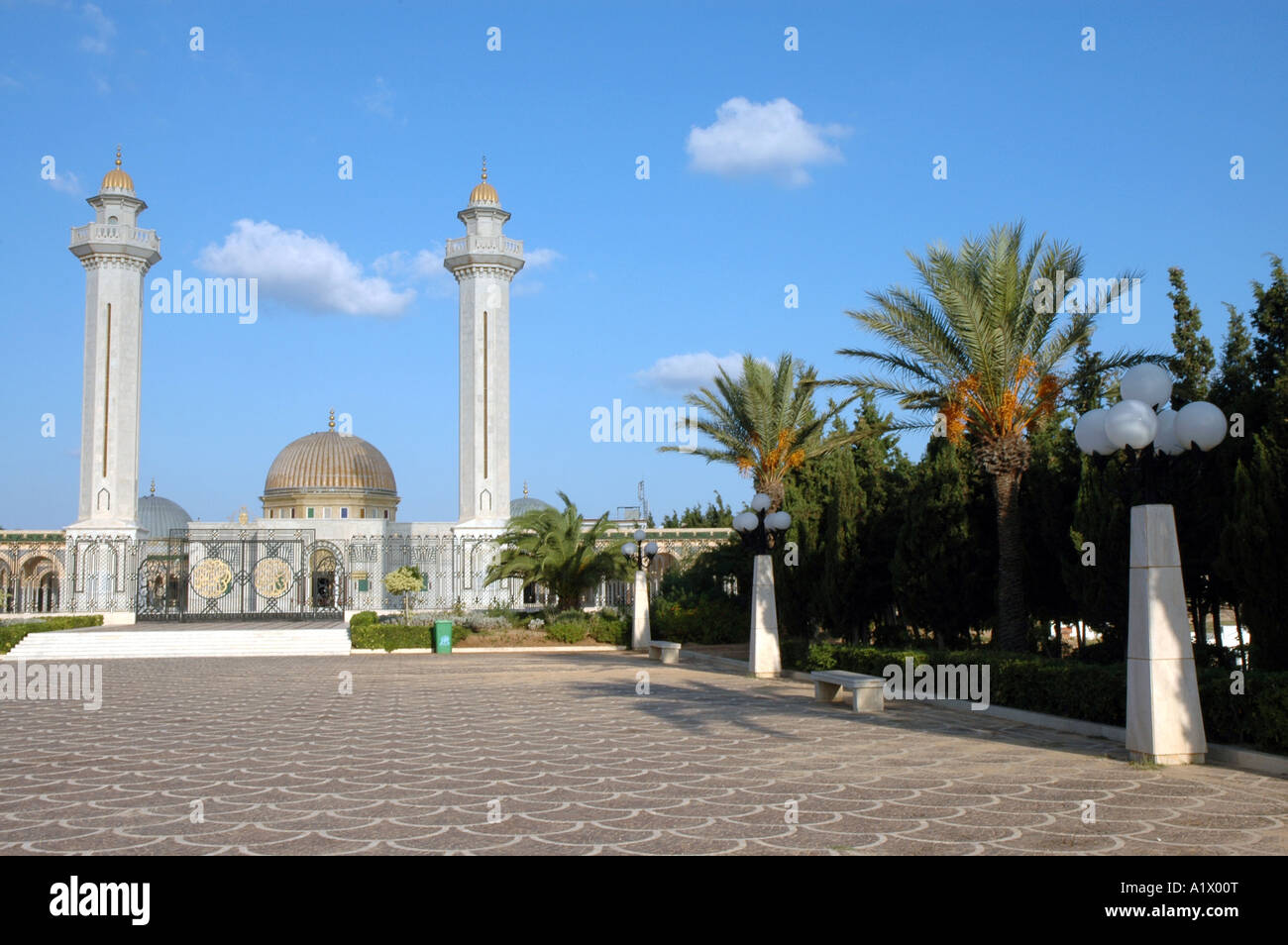 Mausoleo del primer presidente de la República tunecina de Túnez Habib Bourguiba y su familia en Monastir, Túnez Foto de stock
