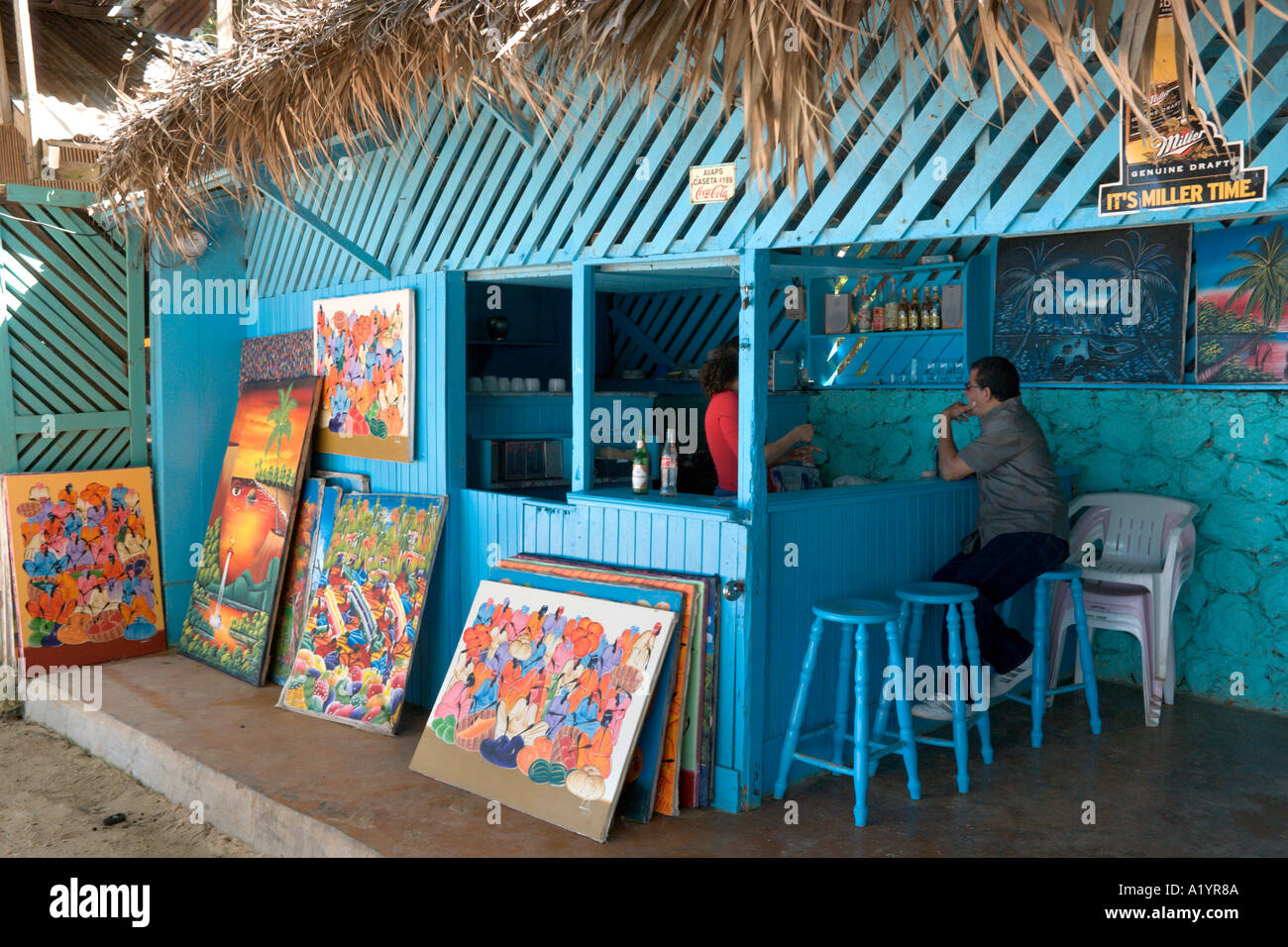 Bar frente al mar en la playa de Sosúa, Puerto Plata, Costa Norte,  República Dominicana Fotografía de stock - Alamy