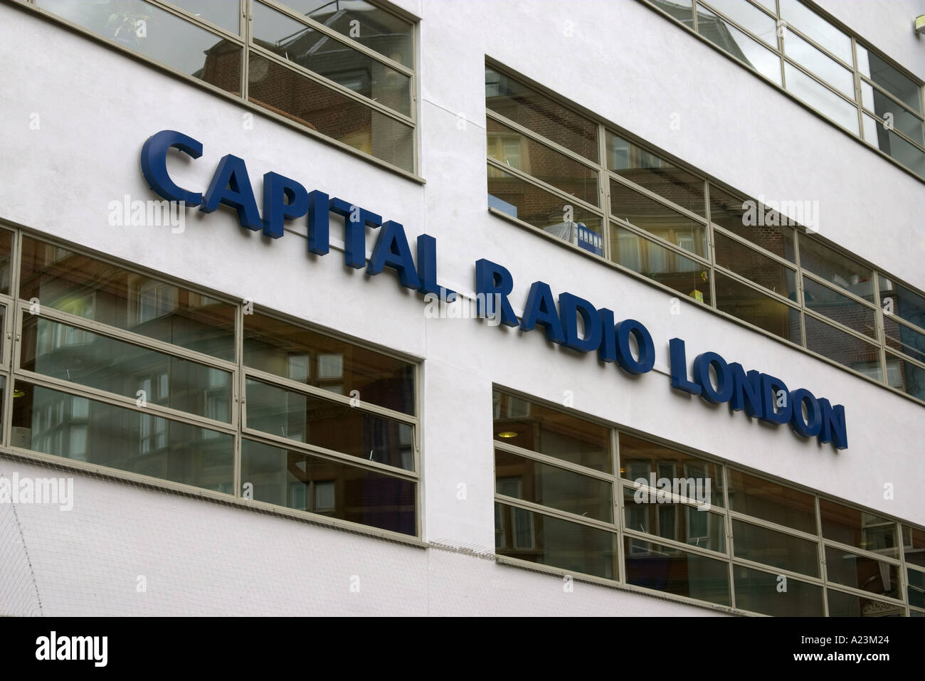 Capital Radio 95 8FM HQ oficinas en Leicester Square West End de Fotografía de stock Alamy