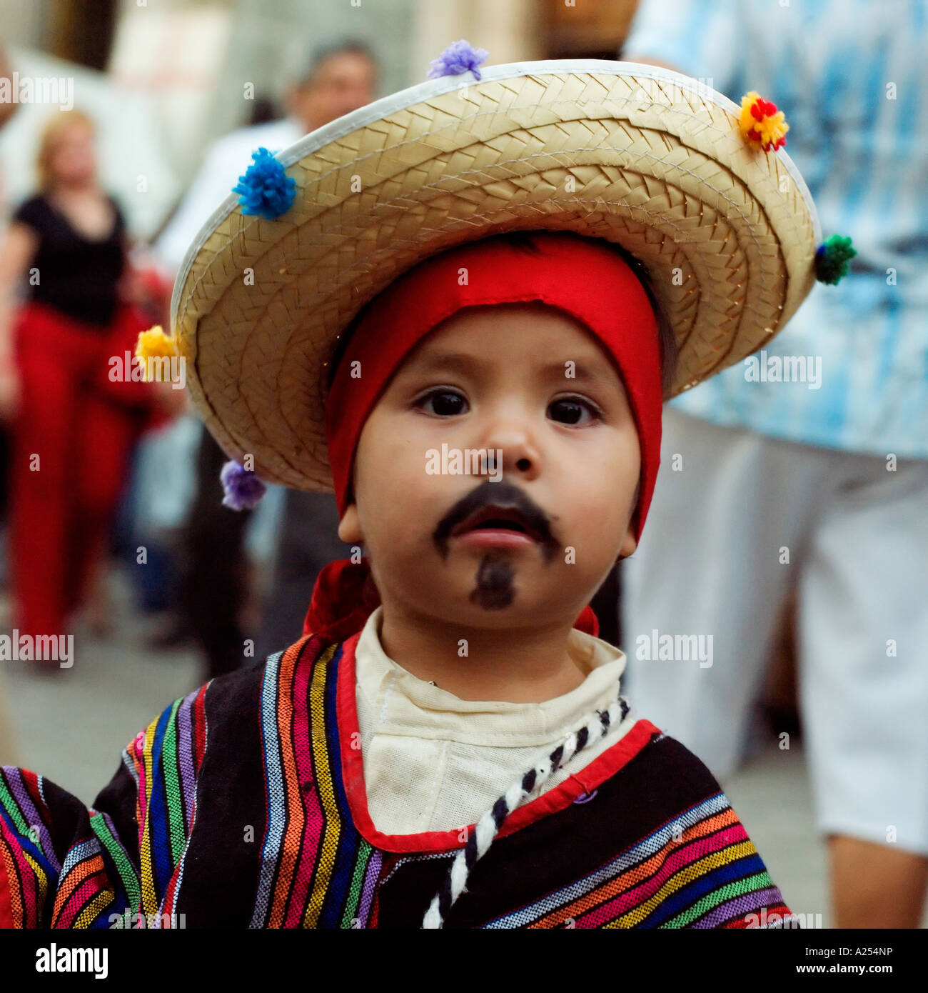 Traje campesino mexicano fotografías e imágenes de alta resolución - Alamy