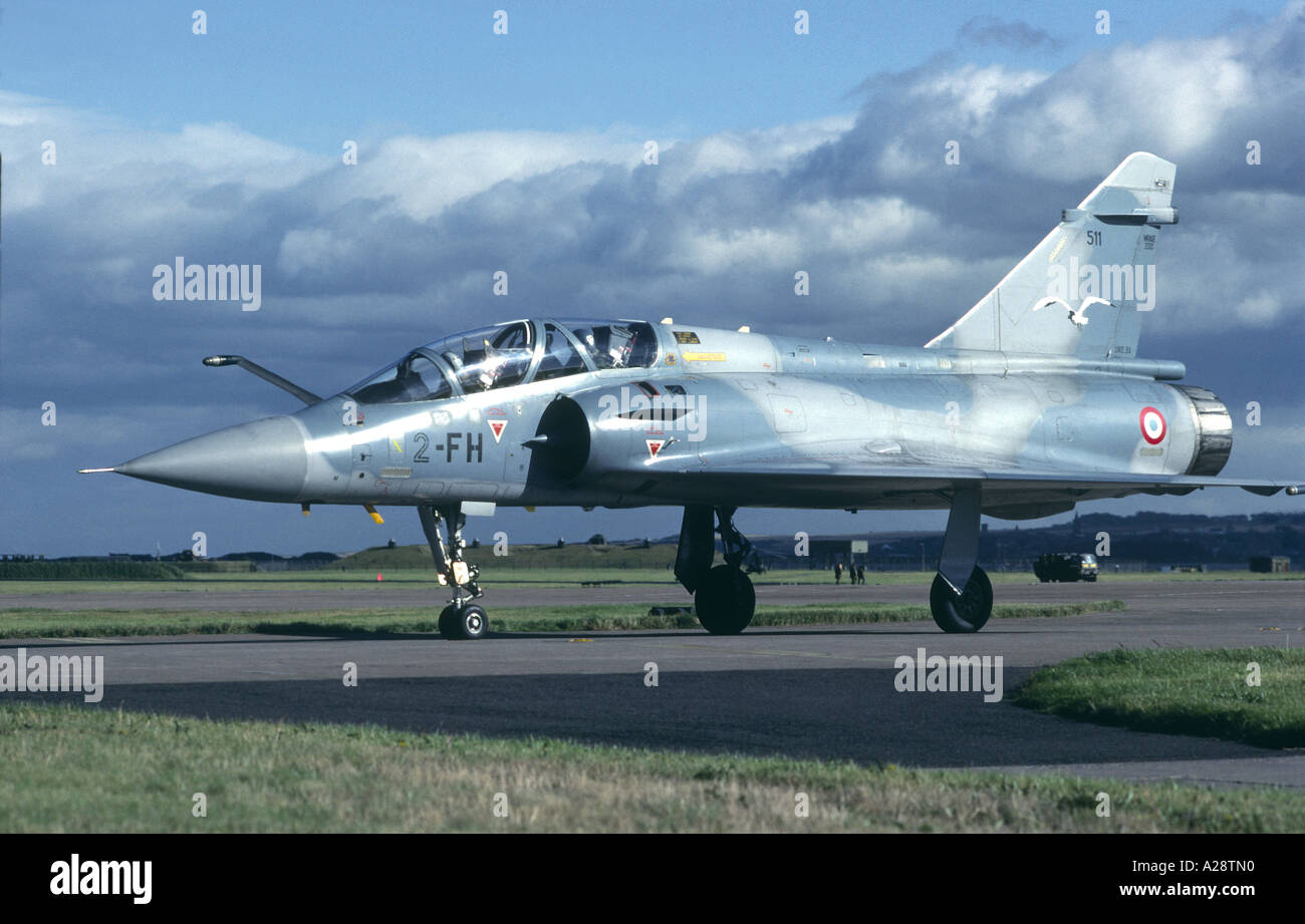 La francesa Dassault Mirage 2000B en Leuchars RAF, Fife. Escocia. La GAV 2116-211 Foto de stock