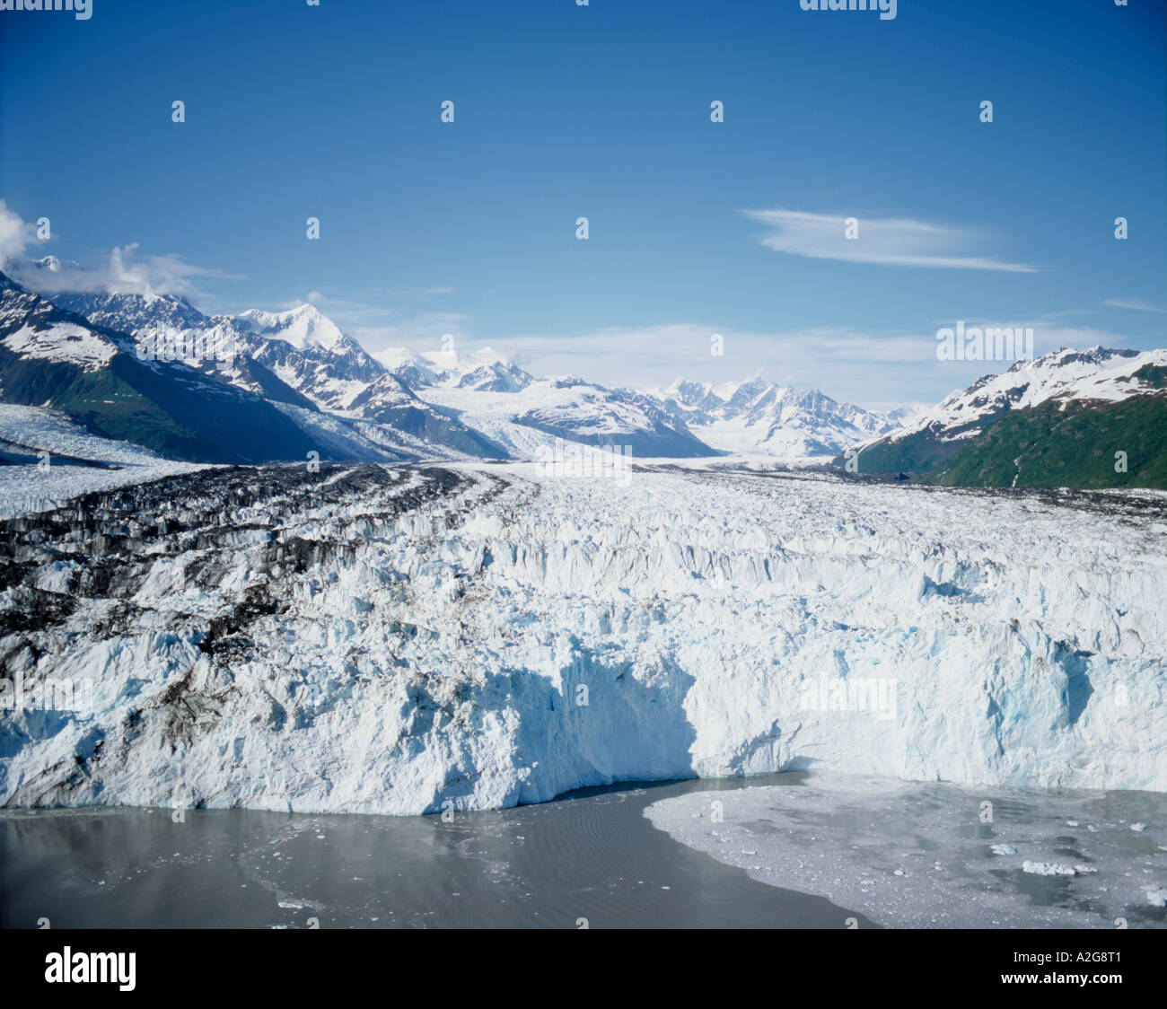 Vista del glaciar de Harvard College, fiordos, montañas Chugach, Bosque Nacional Chugach, Alaska Foto de stock