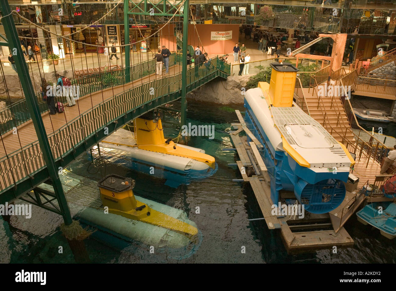 Submarine Ride West Edmonton Mall Fotos E Imagenes De Stock Alamy Submarine Ride West Edmonton Mall Fotos E Imagenes De Stock Alamy