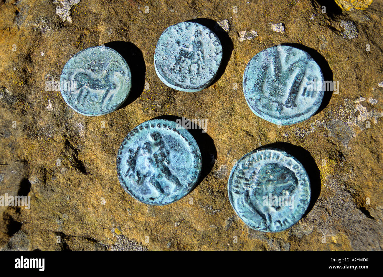 Monedas romanas encontradas en Cartago Túnez Foto de stock