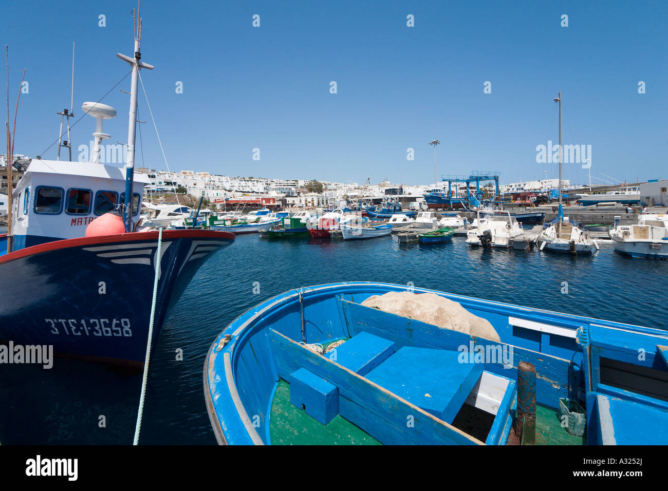 Puerto de la ciudad vieja, El Varadero, Puerto del Carmen, Lanzarote, Islas  Canarias, España Fotografía de stock - Alamy