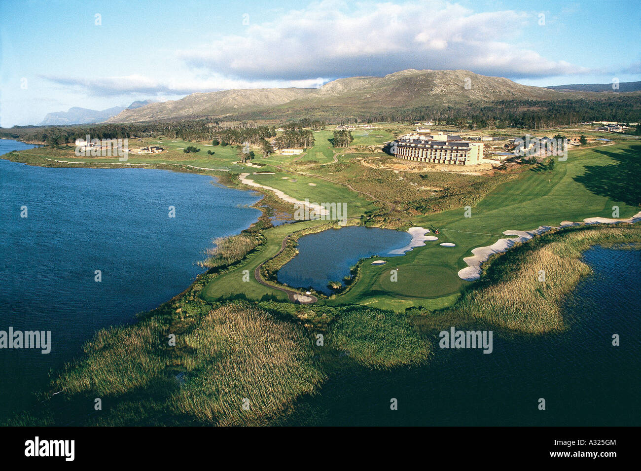Arabella Golf y Country Estate, Kogelberg Montañas, Ciudad del Cabo, Sudáfrica Foto de stock