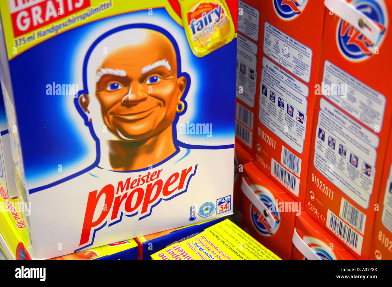 Meister buen alemán Alemania deutsch deutschland detergente en polvo  producto color cajas de supermercado alemán de higiene doméstica Fotografía  de stock - Alamy