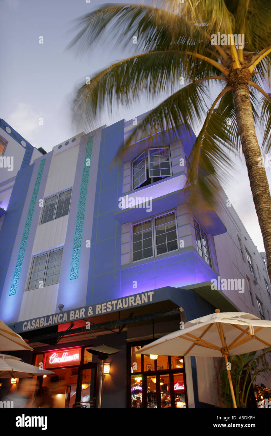Miami Beach Florida, Ocean Drive, Casablanca Bar y, restaurante restaurantes comida comedor cafés, comida, comer fuera, cenar, servicio, noche por la noche, Park Central, Foto de stock