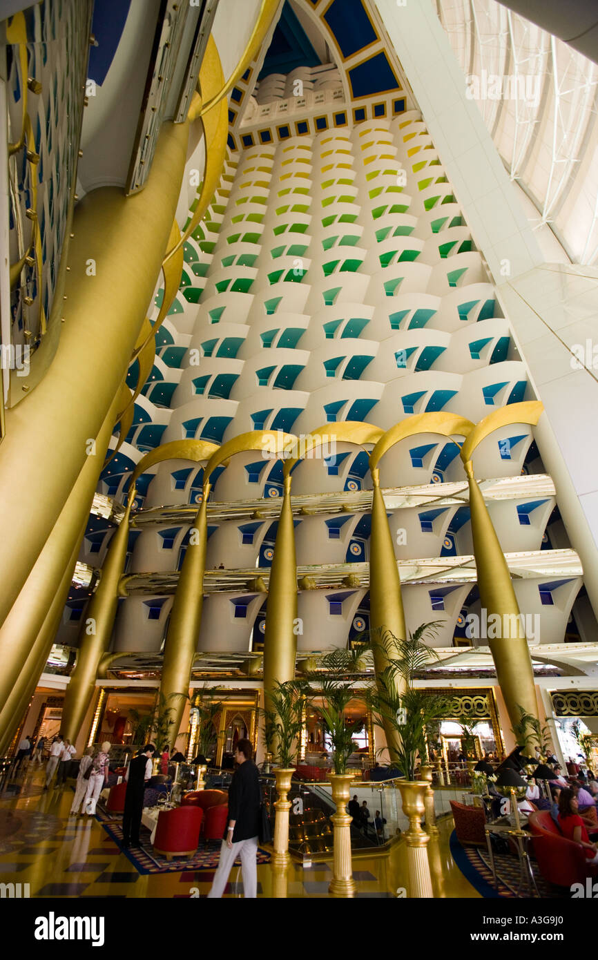 Hotel Burj Al Arab Dubai Eau Vista Interior Del Primer