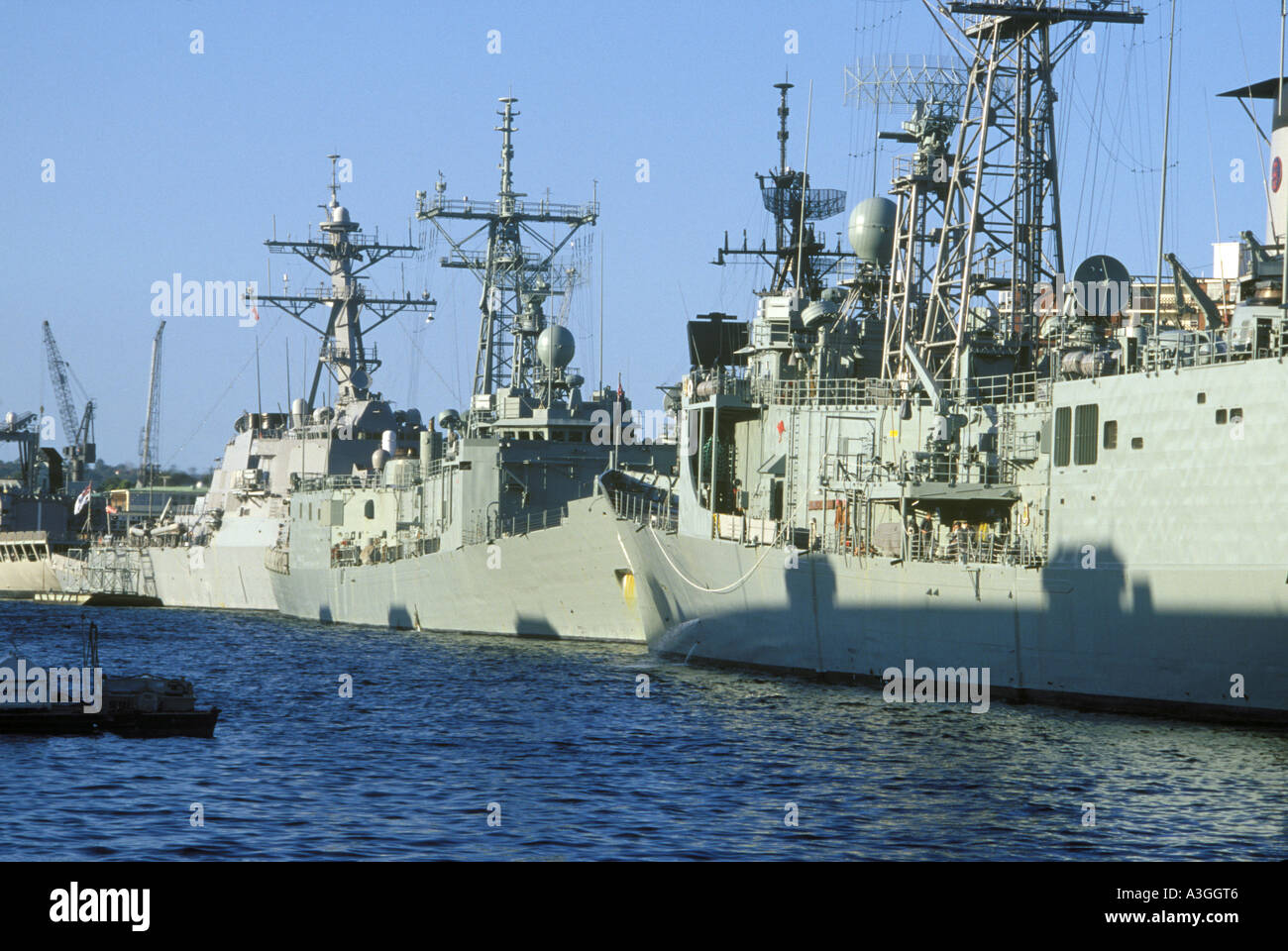 Naval de los buques atracados en Sydney, Australia Foto de stock
