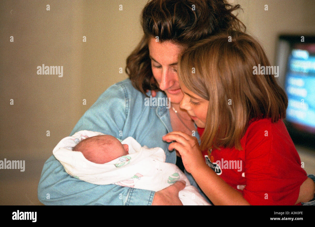Bebé Recién Nacido En Hospital Imagen de archivo - Imagen de acogedor,  infante: 3592783