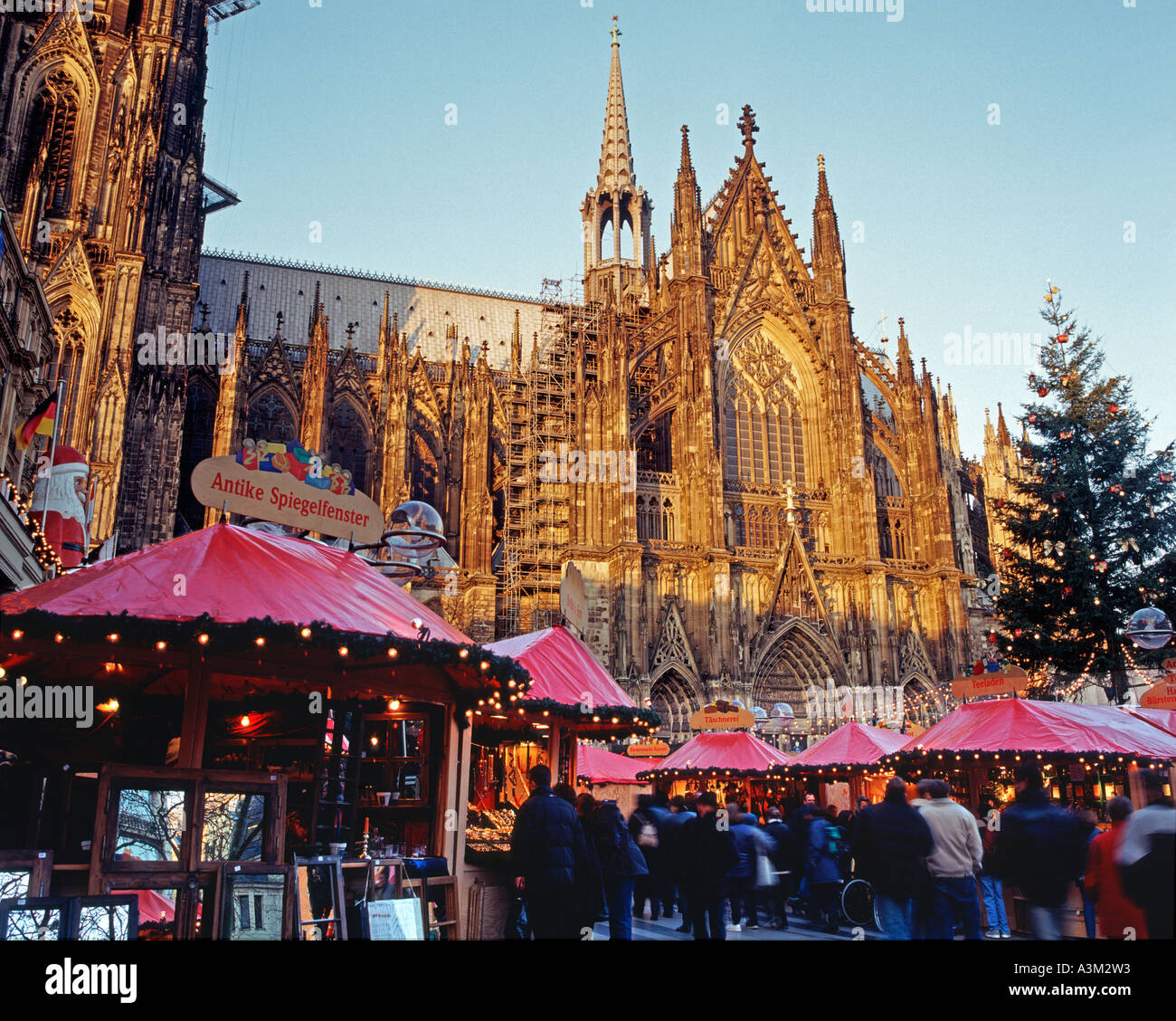 Mercado de Navidad en Colonia Alemania Renania Wetphalia Foto de stock
