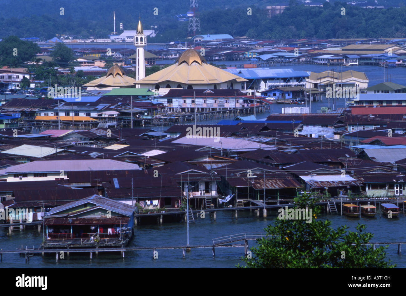 Stilt aldeas de Kampung Ayer sobre el río Brunei en Bandar Seri Begawan, Brunei Foto de stock