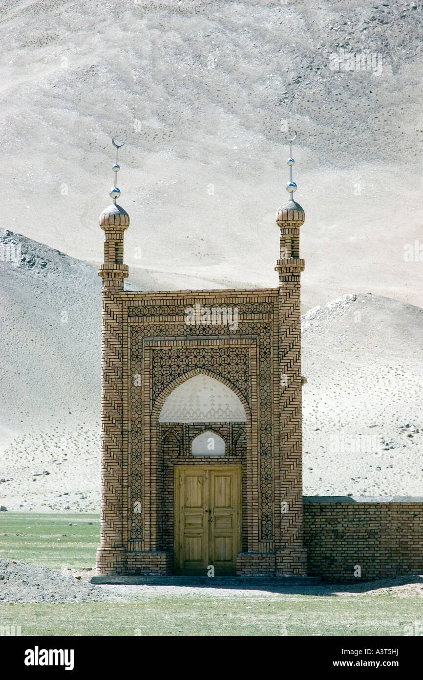 Mezquita en la aldea Lago Karkul Subash Provincia Xinjiang China Foto de stock