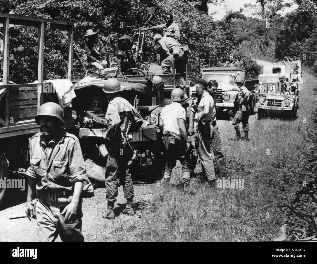 Geografía / viajes, Congo, Simba levantamiento 1964 - 1965, mercenarios rally después de ser emboscado en la selva, 1964 de diciembre, Foto de stock