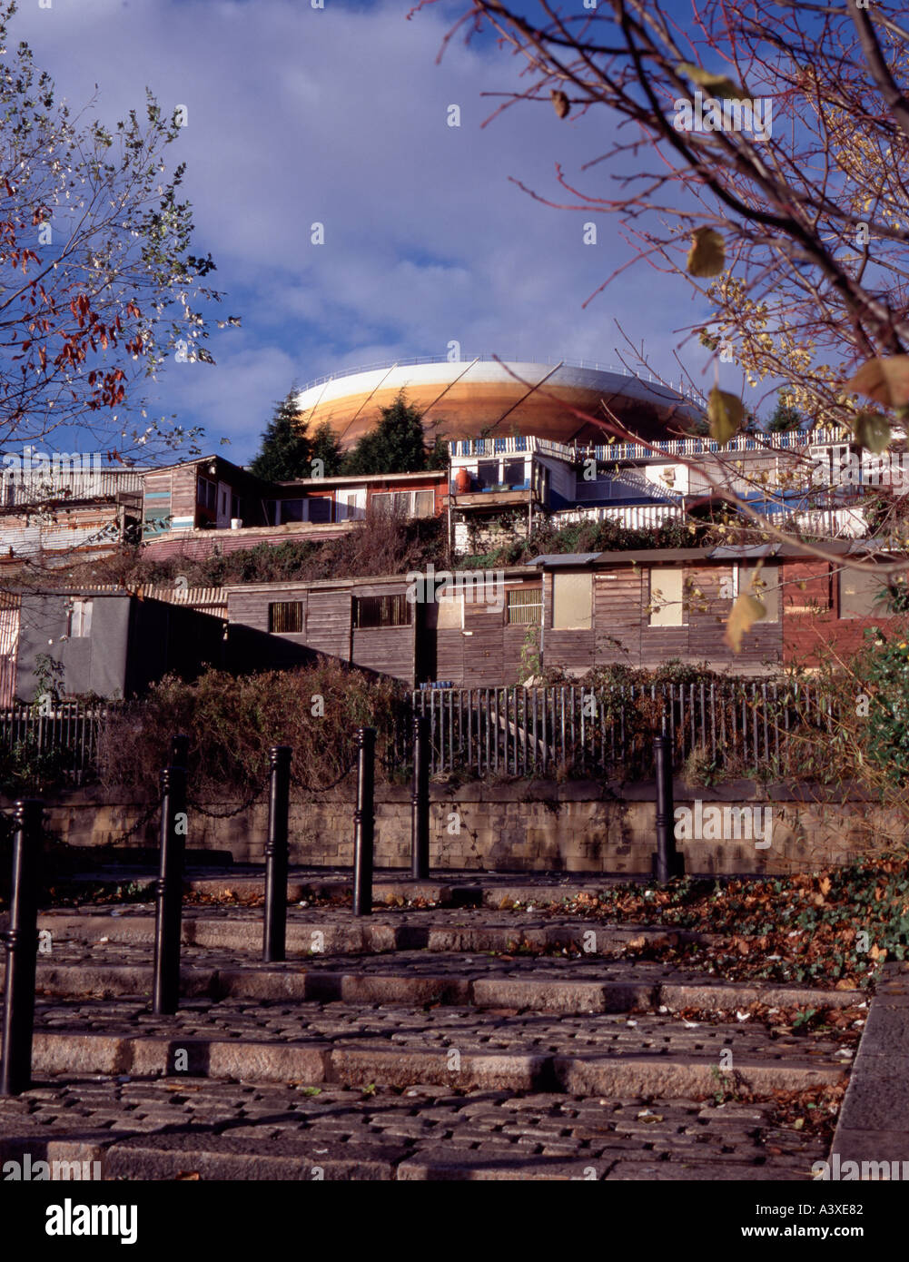 Gasómetro visto en Pigeon crees, Newcastle upon Tyne Tyne y desgaste, Inglaterra, Reino Unido. Foto de stock