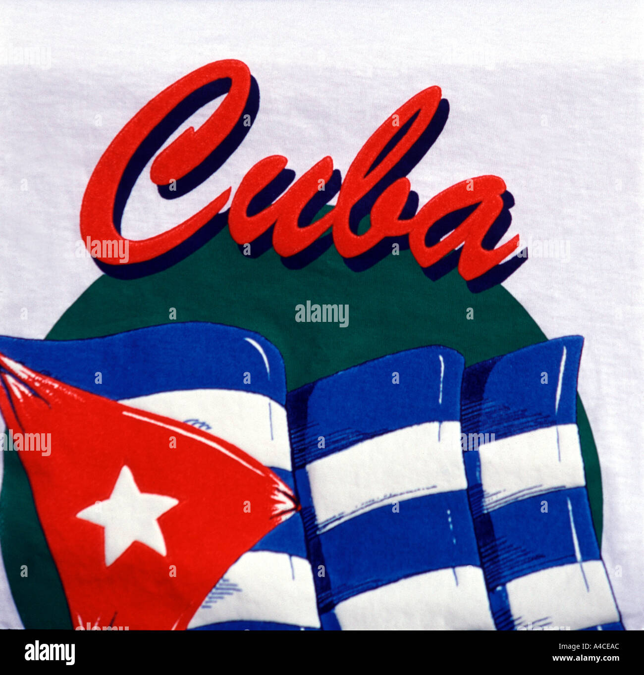 Bandera cubana motif impreso en la camiseta Foto de stock