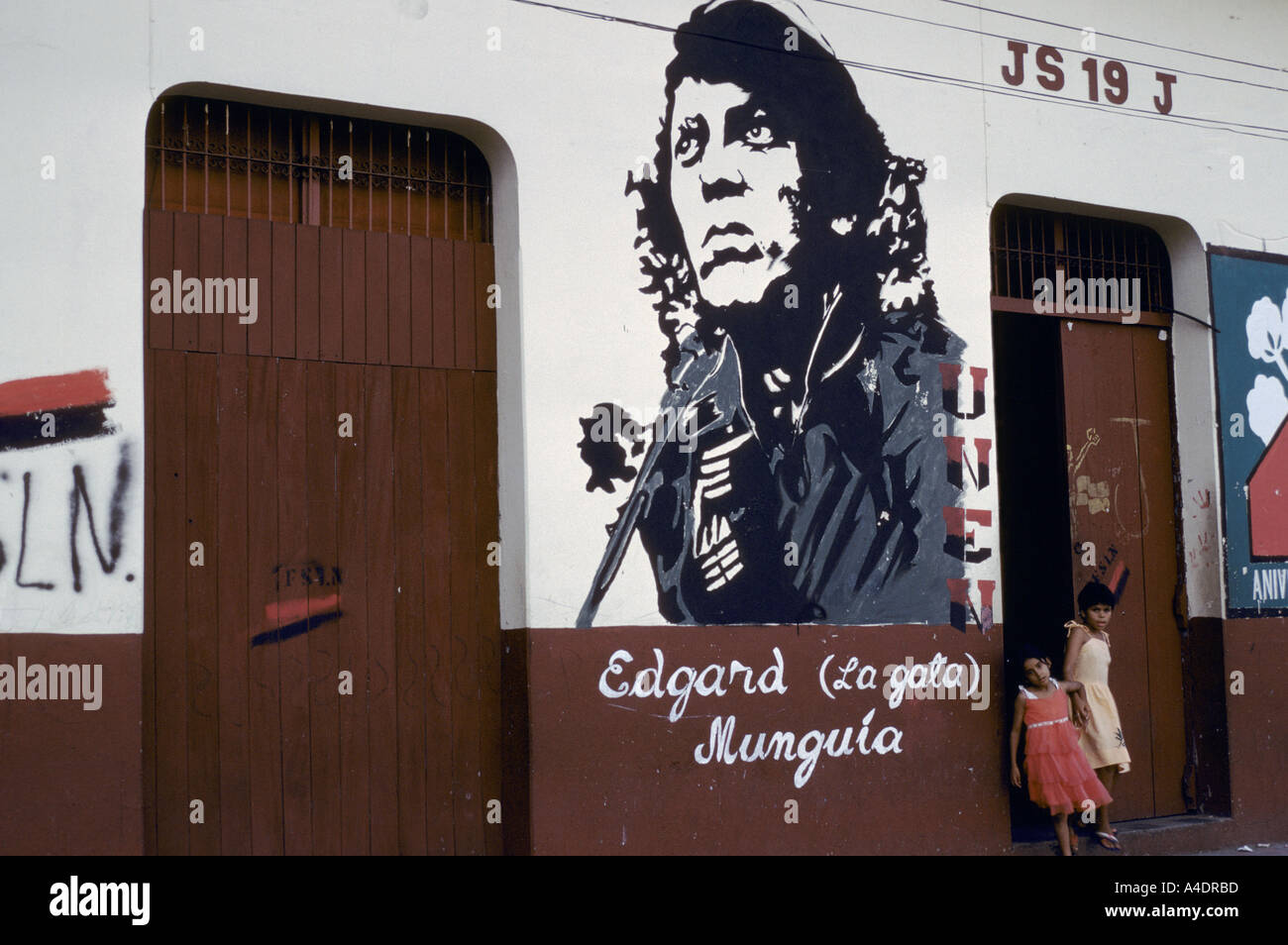 La pintura de la pared de la caída de la Revolución Sandinista, Edgard