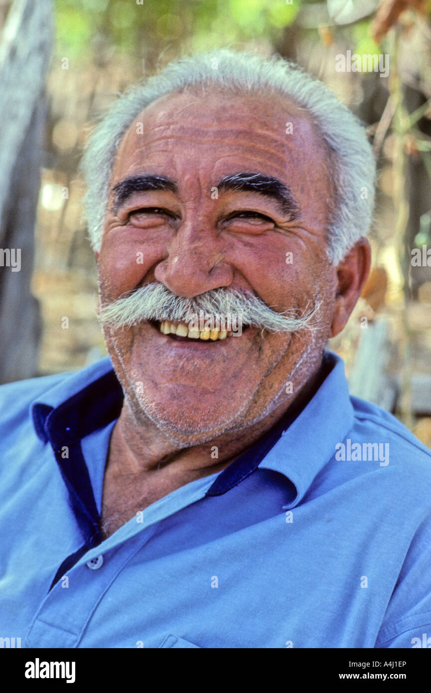Retrato del hombre sonriente, Turquía Foto de stock