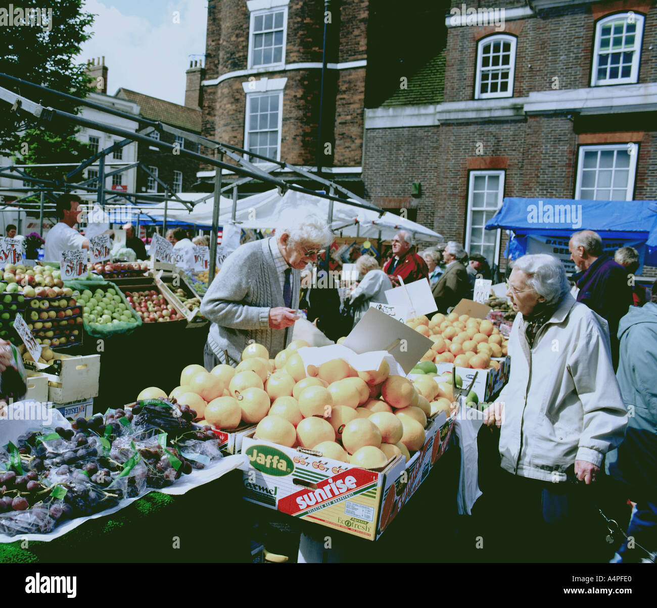 Mercado de la fruta Lincolnshre Louth Foto de stock