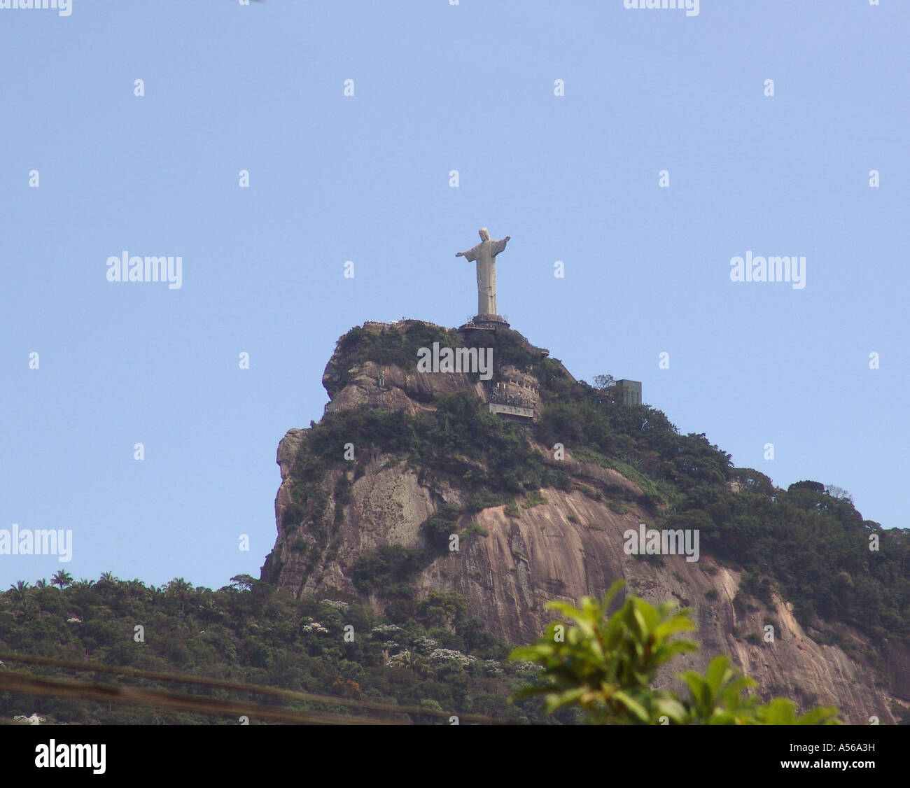 Painet iy8152 Brasil la estatua del Cristo Redentor de Río de Janeiro 2005 país nación en desarrollo menos desarrollados económicamente la cultura Foto de stock