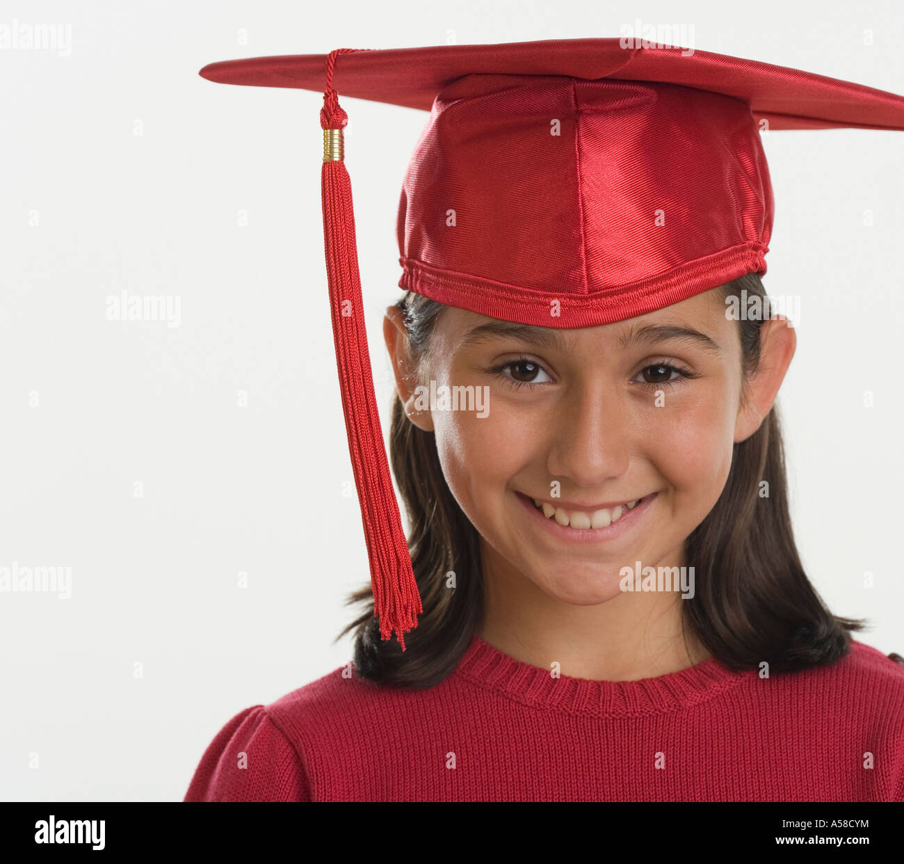 Chica hispana vestidos de graduación de la tapa Fotografía de stock - Alamy