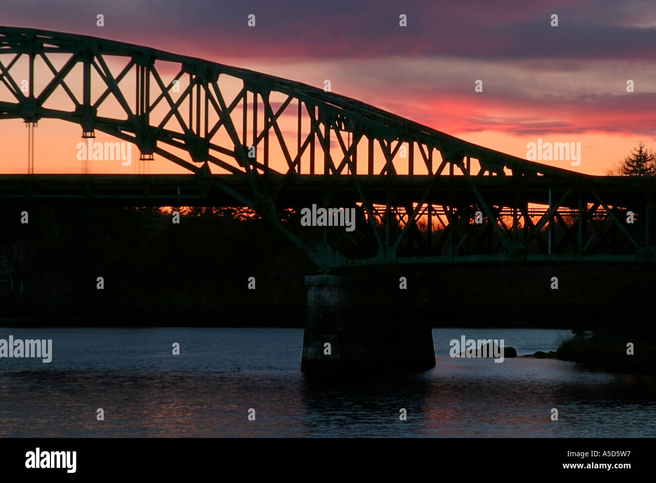 Puente de whittier truss fotografías e imágenes de alta resolución Alamy