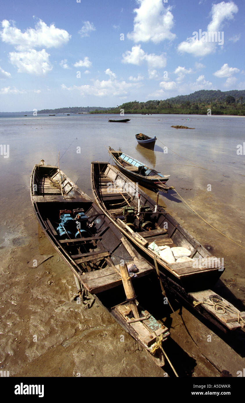 La India del sur de la isla de Andamán Tapu Chirya botes de pesca Foto de stock