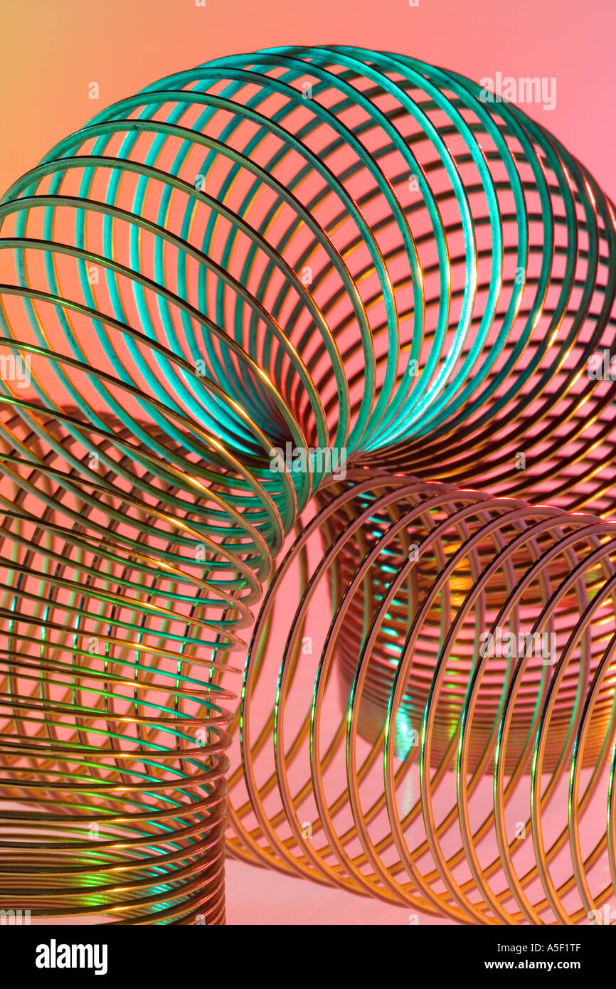 Slinky juguete de muelle de metal en espiral Fotografía de stock