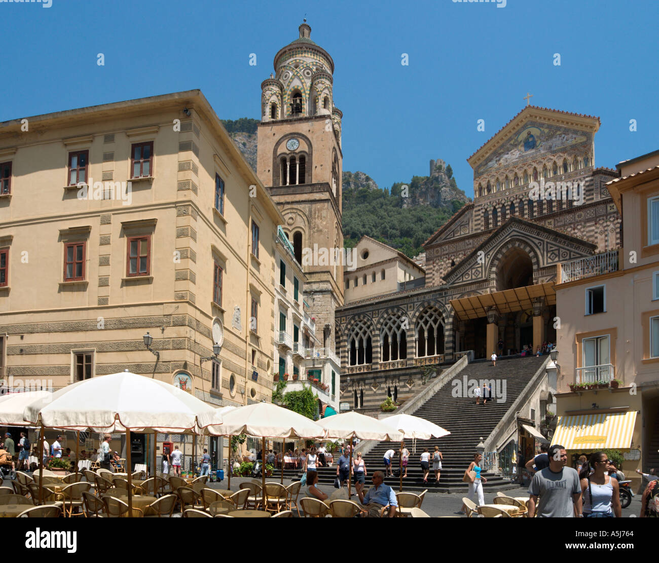 El Duomo. Amalfi, Riviera Napolitana, Italia Foto de stock