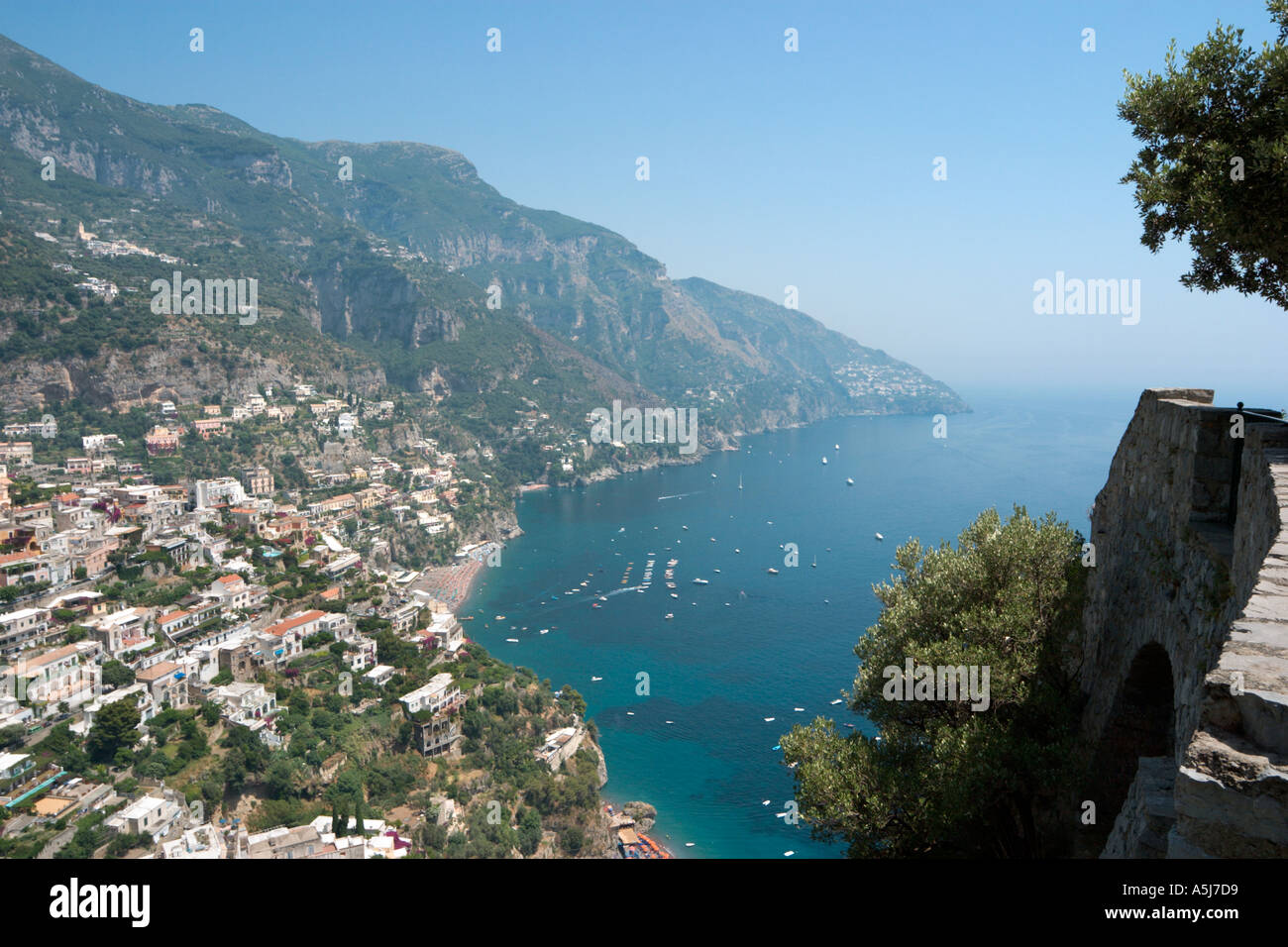 Vistas de Positano, Amalfi Costa (Costiera Amalfitana), Riviera Napolitana, Italia Foto de stock