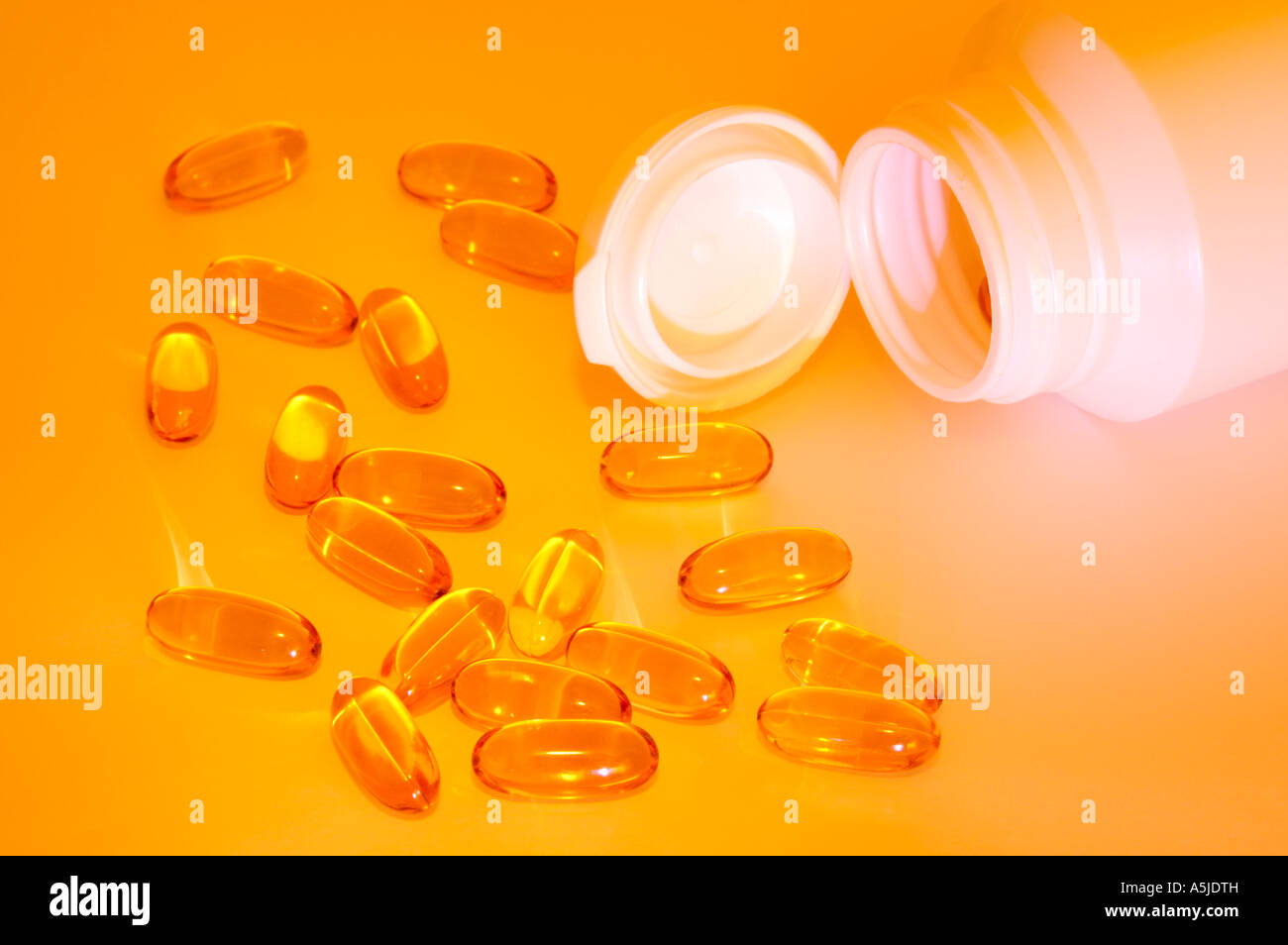 Omega 3 cápsulas usadas para aumentar los niveles sanguíneos de