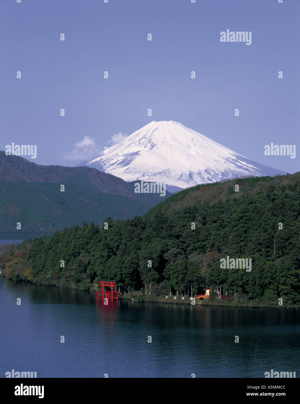 El monte Fuji y el Lago Ashi Japón Foto de stock
