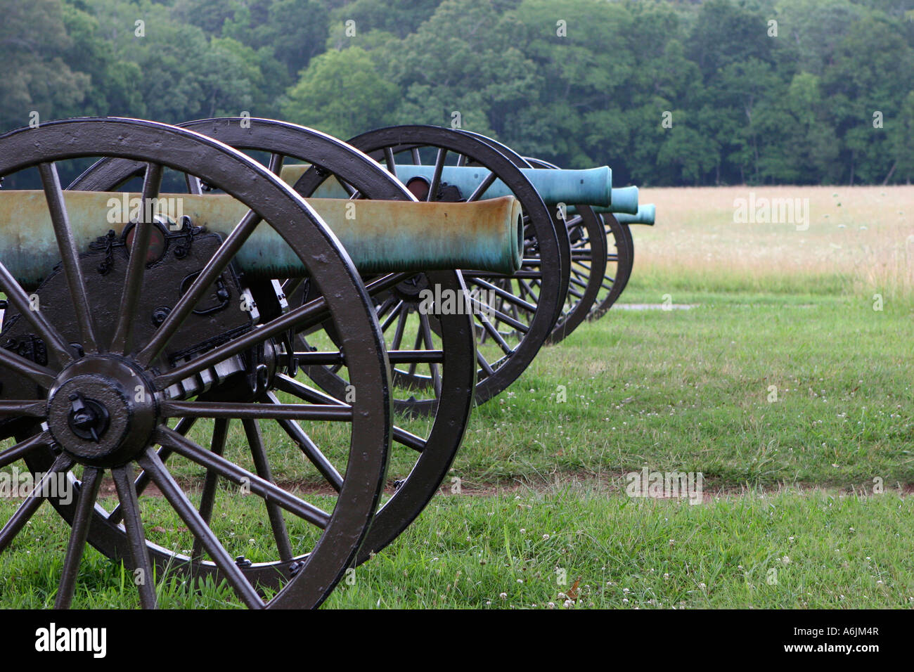 Línea de cañones de la guerra civil en la Chickamauga y Chattanooga Parque Militar Nacional de Georgia, EE.UU. Foto de stock