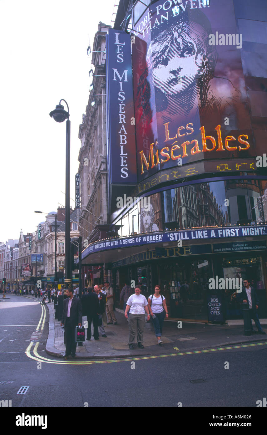 Los Miserables Queens teatro Shaftesbury Avenue West End de Londres, Inglaterra Foto de stock