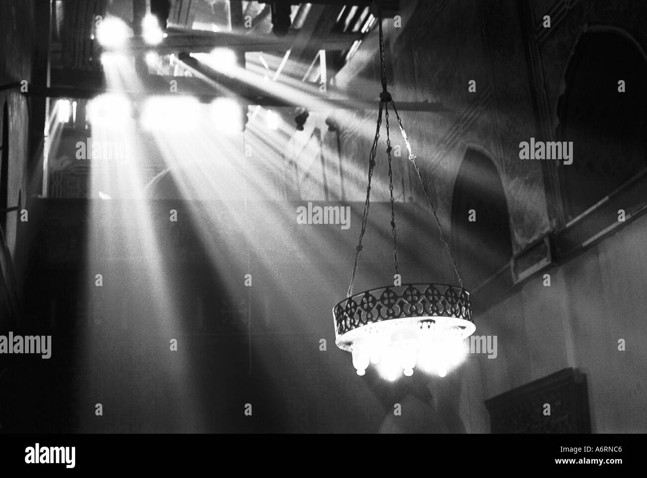 El Cairo, Egipto, la luz de la mañana iglesia copta Foto de stock