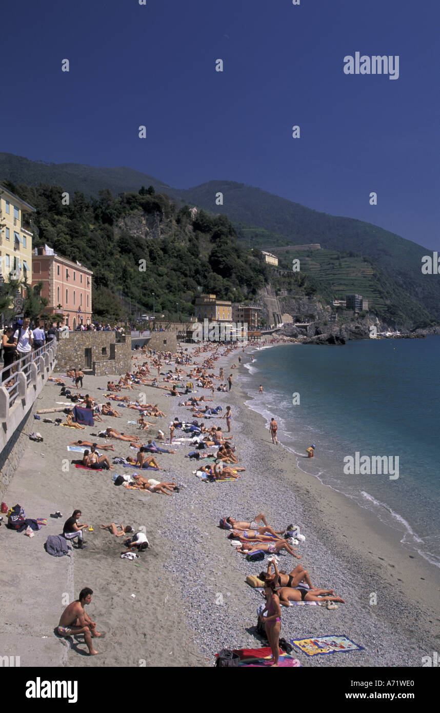 Europa, Italia, Liguria, Celle Ligure, Riviera di Ponente, vista de los Piani di Celle beach Foto de stock