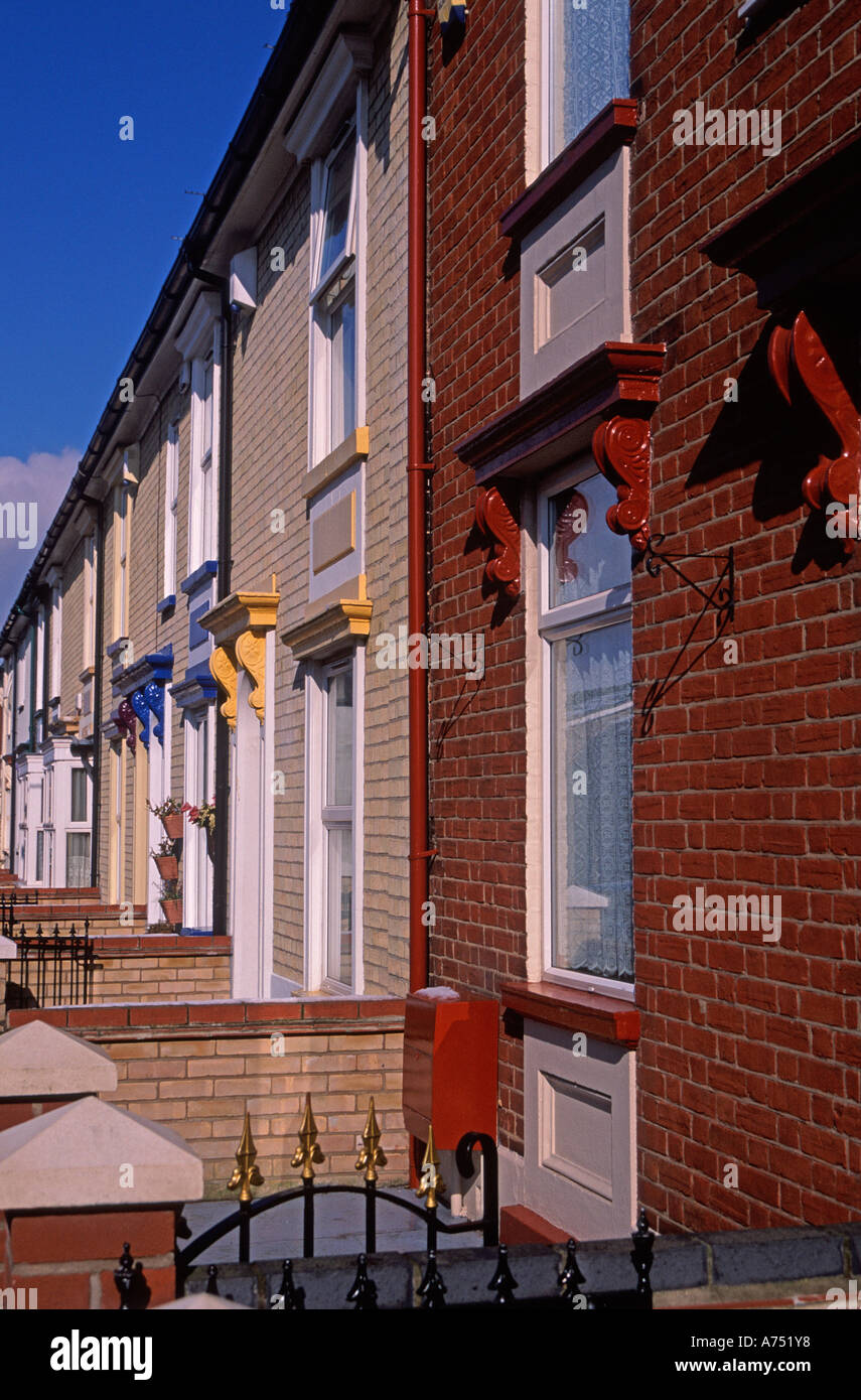 Casas recién pintadas fotografías e imágenes de alta resolución Alamy