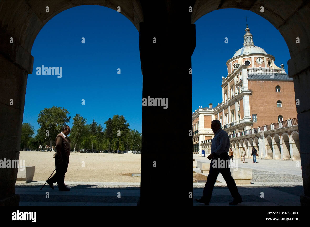 El Palacio Real y la Plaza de Parejas Aranjuez MADRID ESPAÑA Comunidad Autónoma Foto de stock