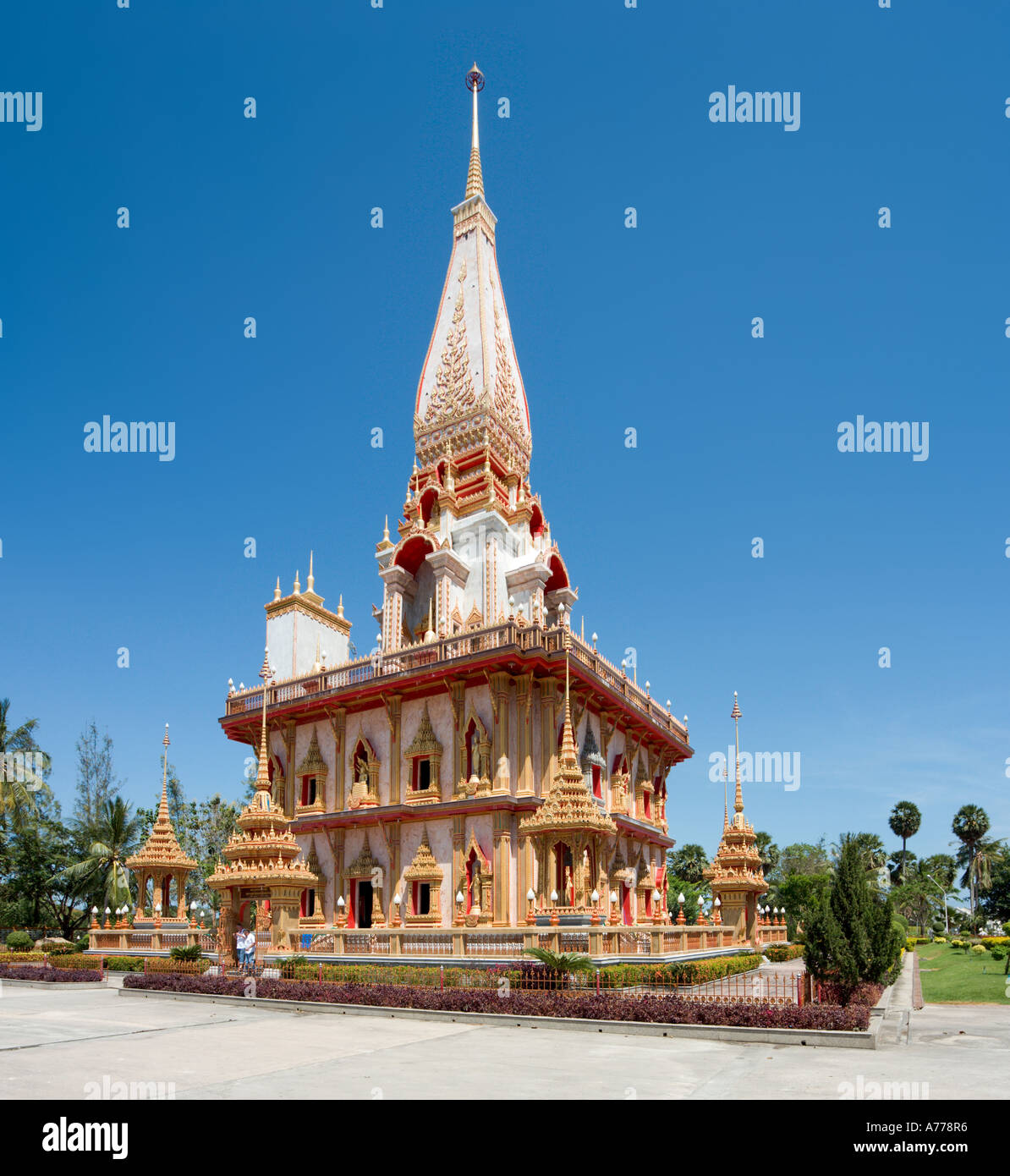 El templo budista Wat Chalong, Phuket, Tailandia Foto de stock