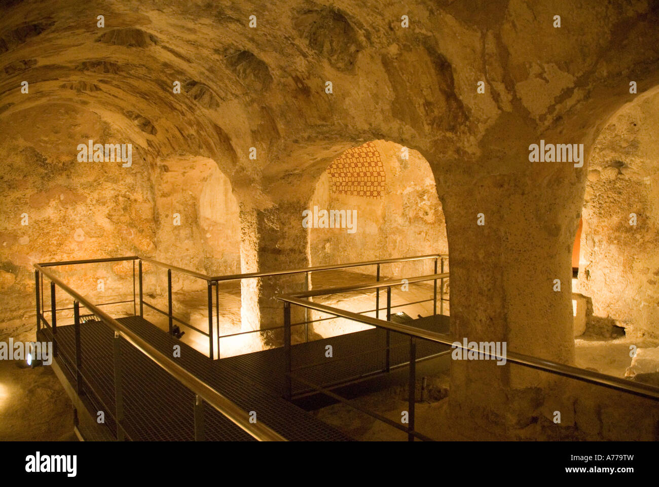 Baños árabes Elche Alicante provincia Valencia Comunidad Autónoma de España  Fotografía de stock - Alamy