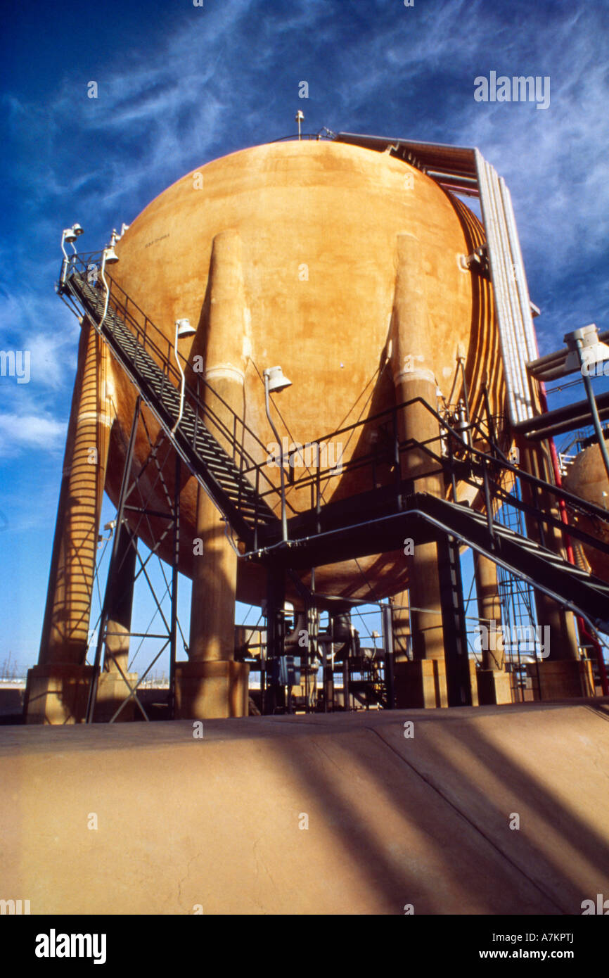 Arabia Saudita Uthmamiya cisterna esféricos de gas Foto de stock