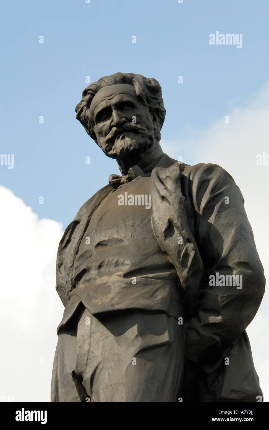Italia, Milán, la estatua de Giuseppe Verdi Foto de stock