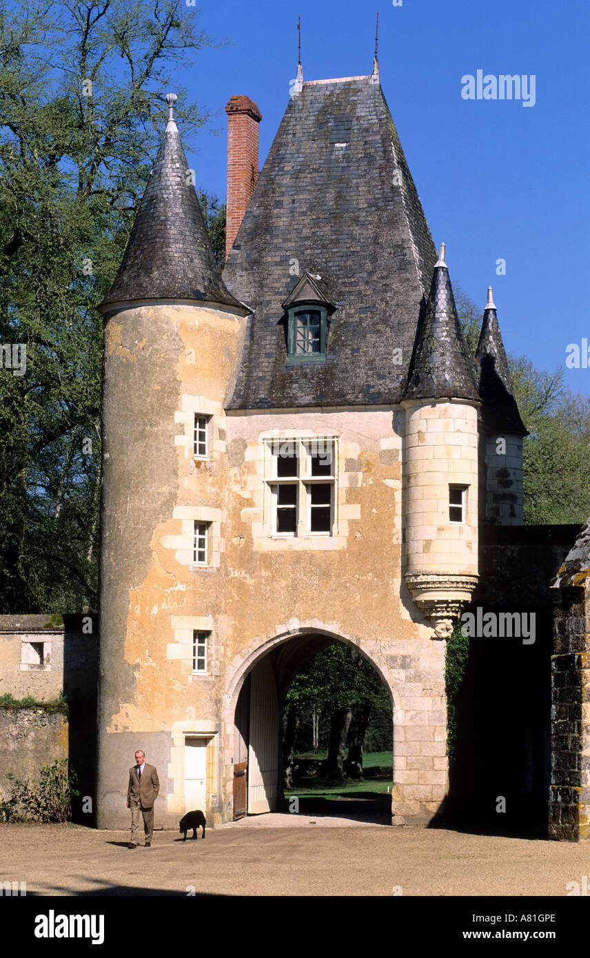 Francia, Cher, Berry región, Jacques Coeur road, Verrerie castillo cerca de Aubigny sur Nere, el propietario, el conde de Beraud Vogue Foto de stock