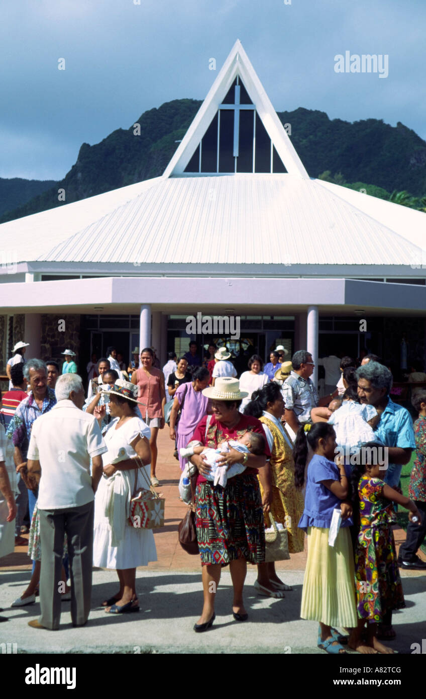 Islas Cook Aitutaki aldea Suedsee iglesia los domingos Foto de stock