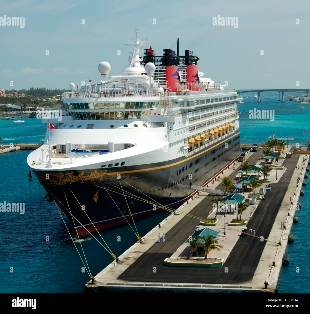 Crucero en el puerto de Nassau Bahamas Fotografía de stock - Alamy